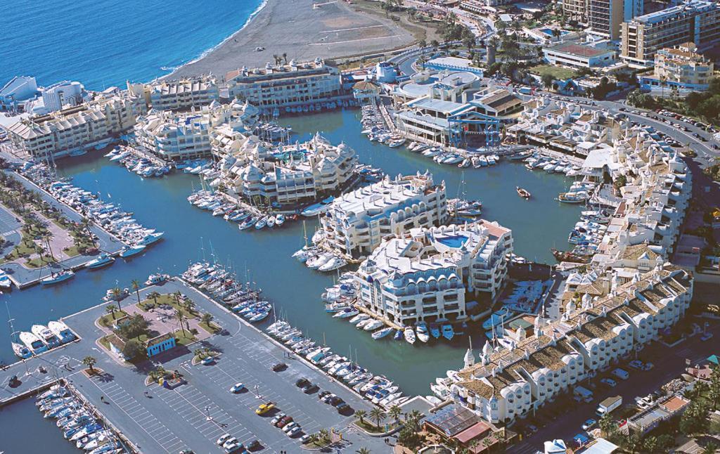 Popeye Suite Puerto Marina Espectacular Apartamento Dentro De La Isla De Puerto Marina Con Piscina En Cubierta Y A 1 Minuto De La Playa Benalmádena Esterno foto